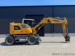 Liebherr A910-2023 800 UUR ROTOTILT !!