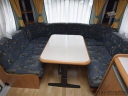 HOBBY Excellent 460 UFE mit Vorzelt