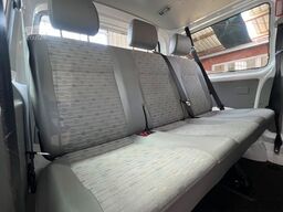 VOLKSWAGEN T5 Kombi 2.0 Tdi L1H1 9 Sitze Engine Broken