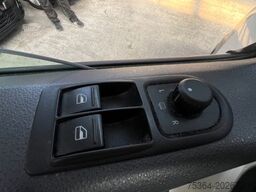 VOLKSWAGEN T5 Kombi 2.0 Tdi L1H1 9 Sitze Engine Broken
