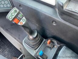 CLAAS Scorpion 7050