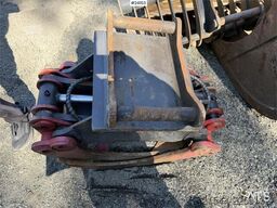 Caterpillar 308CR excavator for sale with lots of equipment