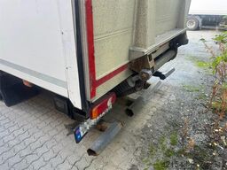 DAF LF210 4x2 Box Truck with Carrier Refrigeration Uni