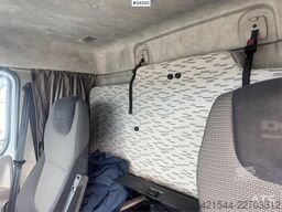 DAF LF210 4x2 Box Truck with Carrier Refrigeration Uni