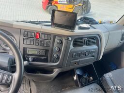 DAF LF210 4x2 Box Truck with Carrier Refrigeration Uni
