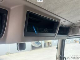 DAF LF210 4x2 Box Truck with Carrier Refrigeration Uni