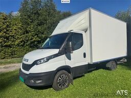 Iveco 35S16 8-Pallet Box Truck with 2 Sets of Tyres