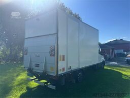 Iveco 35S16 8-Pallet Box Truck with 2 Sets of Tyres