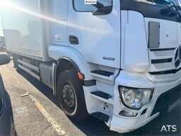 Mercedes-Benz Actros 1833 4x2 Box Truck with Full Side Opening