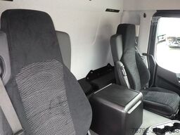 MERCEDES-BENZ 1824L Actros Koffer 7,3m/LBW/Seitentür/AHK/93tkm