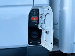MERCEDES-BENZ Sprinter 515 CDI Koffer LBW 110kW Euro4
