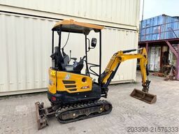 SANY SY16/  2022 BJ / 627 H / 2 x Löffel