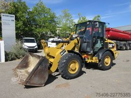 caterpillar 906H2 Radlader, Schaufel + Gabel