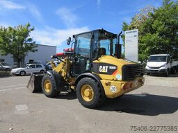 caterpillar 906H2 Radlader, Schaufel + Gabel