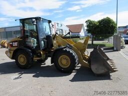 caterpillar 906H2 Radlader, Schaufel + Gabel