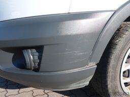 FORD Nr.2 Transit Pritsche DoKa / 1. Hand / Kamera /