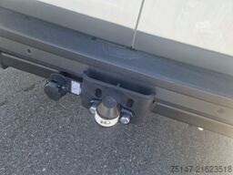 MAN TGE 3.140 4x2 9-Sitzer Klima AHK 3 to ZR NEU