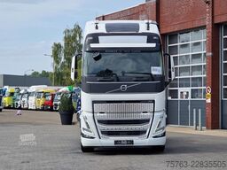 Volvo FH 13.500 Globetrotter XL 6x2 - PTO/Hydraulic -...