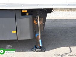 SCHMITZ CARGOBULL SKO Double Deck FP60 ThermoKing SLXi 300