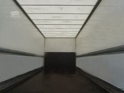 Renault D280 16T / Box truck 18 EPAL / Tail lift