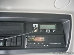 Renault D280 16T / Box truck 18 EPAL / Tail lift