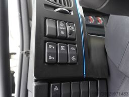 Renault D280 16T / Box truck 18 EPAL / Tail lift