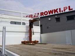 Mercedes-Benz Arocs 2633 flatbed truck / Crane FASSI