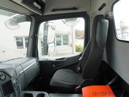 Mercedes-Benz Arocs 2633 flatbed truck / Crane FASSI