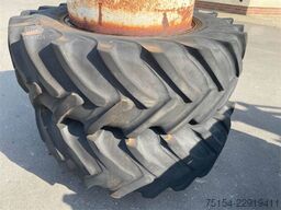  Zwillingsbereifung 20.8R42 & 16.90R30