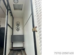 Volvo FL 408 3-4 Pferdetransporter