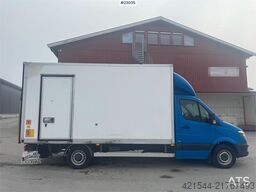 Mercedes-Benz Sprinter 4x2 box truck