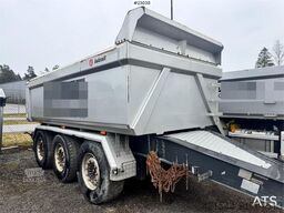 Istrail triple-axle trailer
