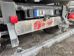 Istrail triple-axle trailer