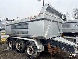Istrail triple-axle trailer