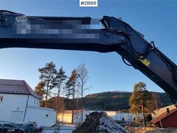 Volvo EC300el excavator w/ Toothed bucket, Sanding bucke