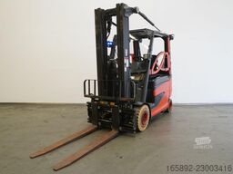 Viljuškar Linde E 25/600 HL 387