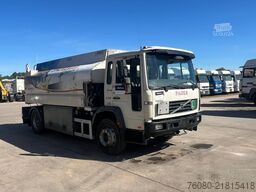 Volvo FL 220 (11000 L / MANUAL GEARBOX / 10 BOLTS / 1...
