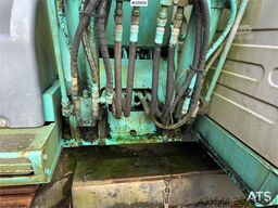 Kobelco sk135SRLC w/ sanding bucket and digging bucket