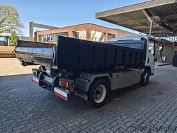 Isuzu NPR 75 4x2 Hyvalift Hooklift!
