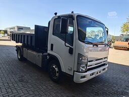 Isuzu NPR 75 4x2 Hyvalift Hooklift!