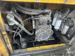 Volvo EC700CL crawler excavator w/ one bucket – Hydrauli