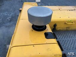 Volvo EC700CL crawler excavator w/ one bucket – Hydrauli