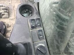 Volvo EC700CL crawler excavator w/ one bucket – Hydrauli