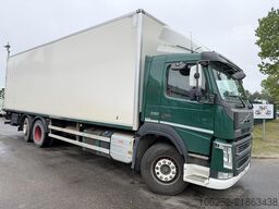 Volvo FM 330 6x2 CLOSED BOX 9m10 - LIFT + STEERING AX...