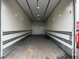 Volvo FM 330 6x2 CLOSED BOX 9m10 - LIFT + STEERING AX...