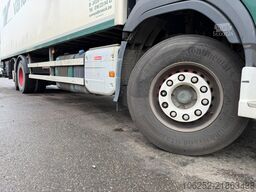 Volvo FM 330 6x2 CLOSED BOX 9m10 - LIFT + STEERING AX...