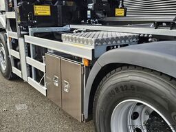 MAN TGS 35.470 8x4 / HMF 2243 Z KRAAN + HAAKARM