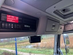 Renault D 14 MED P4X2 250E6 - GVW 14 T / GCW 17,5 T / O...