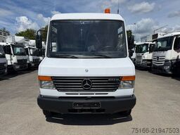 MERCEDES-BENZ VARIO 613 D Kasten 4 m Hochdach*KRAN