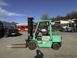 MITSUBISHI FD 35 Triplex Freihub Mast